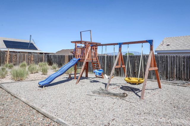 1752 BLUEBERRY Drive NE, Rio Rancho, NM 87144