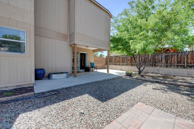 1752 BLUEBERRY Drive NE, Rio Rancho, NM 87144