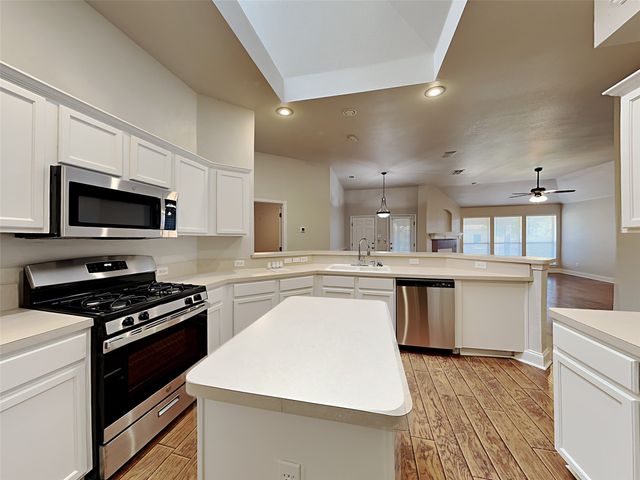 2461 Wagonwheel Drive, Rockwall, TX 75032