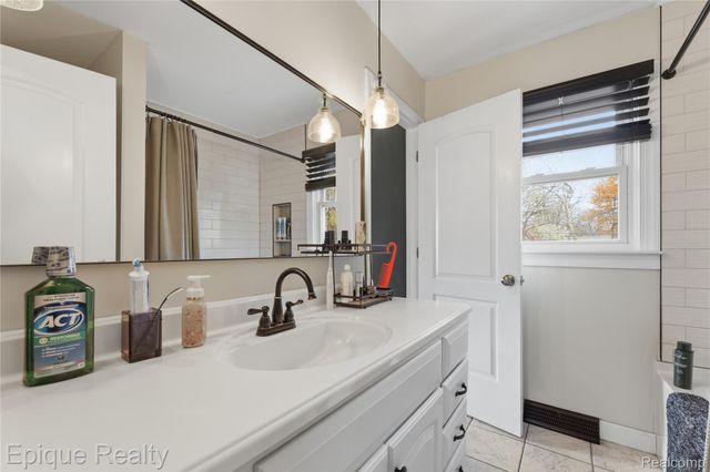 3127 W Woodland Drive, Port Huron, MI 48060