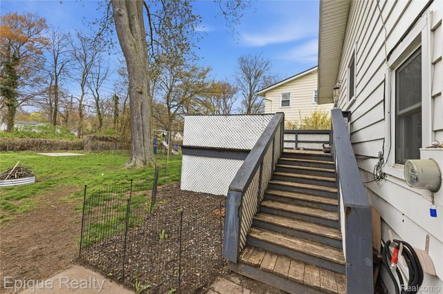 3127 W Woodland Drive, Port Huron, MI 48060