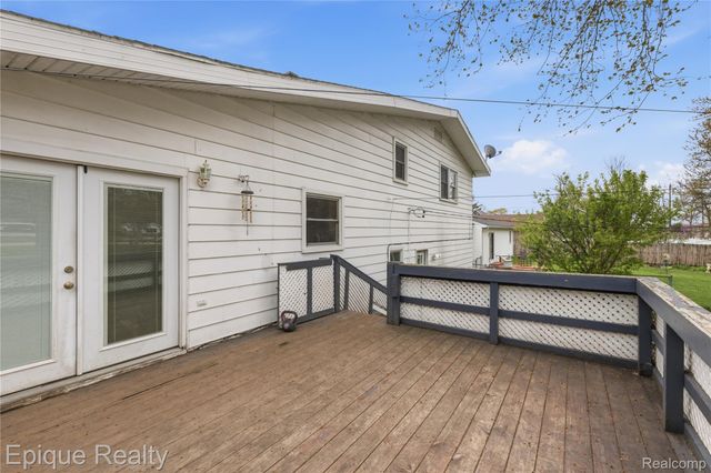 3127 W Woodland Drive, Port Huron, MI 48060