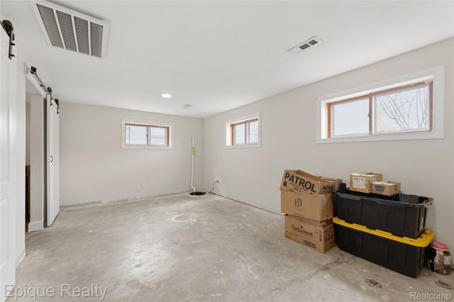 3127 W Woodland Drive, Port Huron, MI 48060