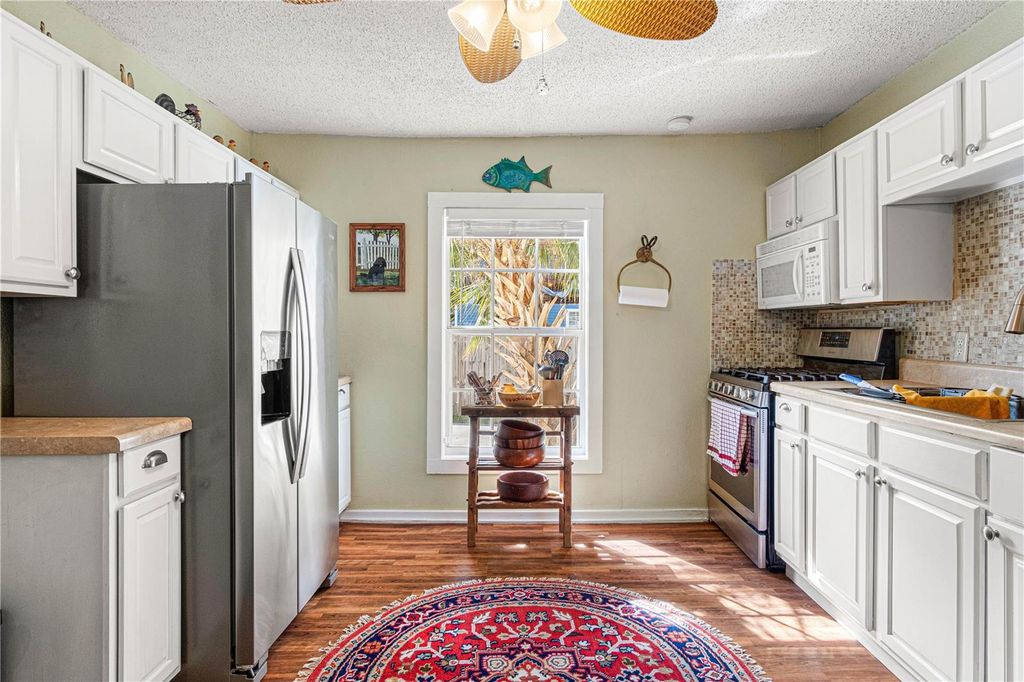 Image 11 of property listing at 208 MARY AVENUE, New Smyrna Beach, FL 32168