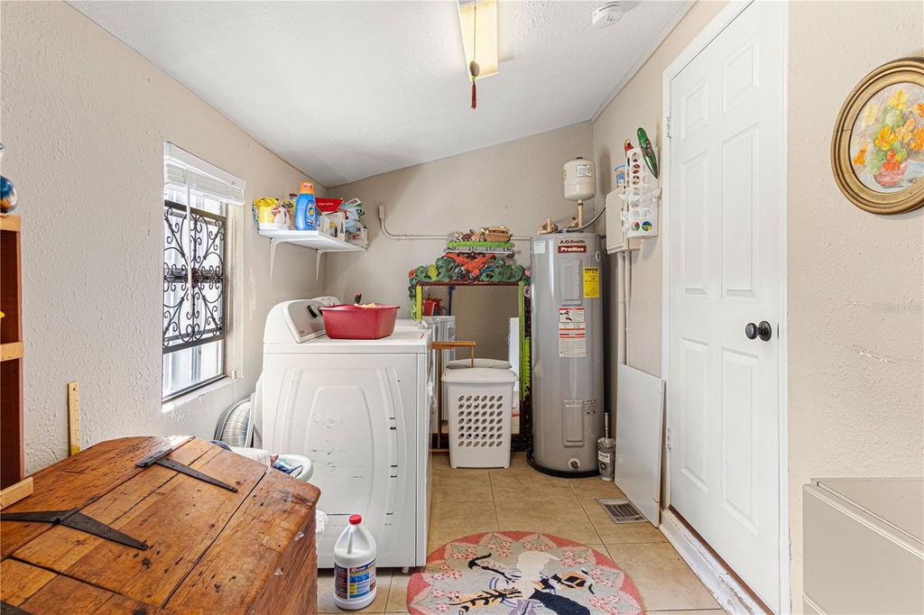 Image 14 of property listing at 208 MARY AVENUE, New Smyrna Beach, FL 32168