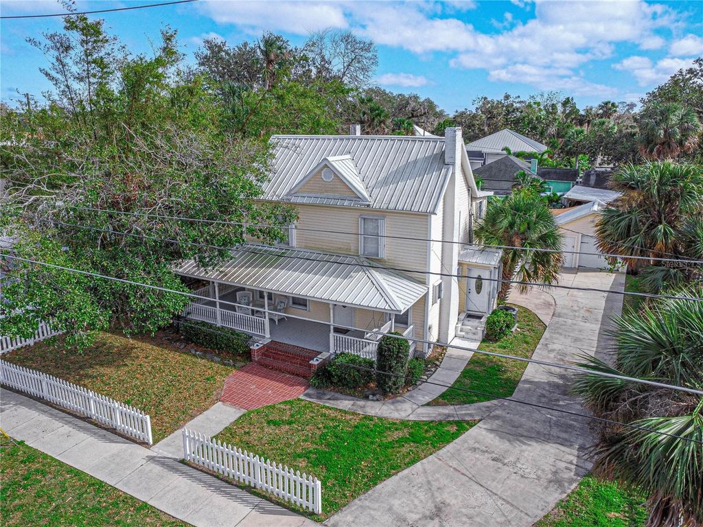 Image 25 of property listing at 208 MARY AVENUE, New Smyrna Beach, FL 32168