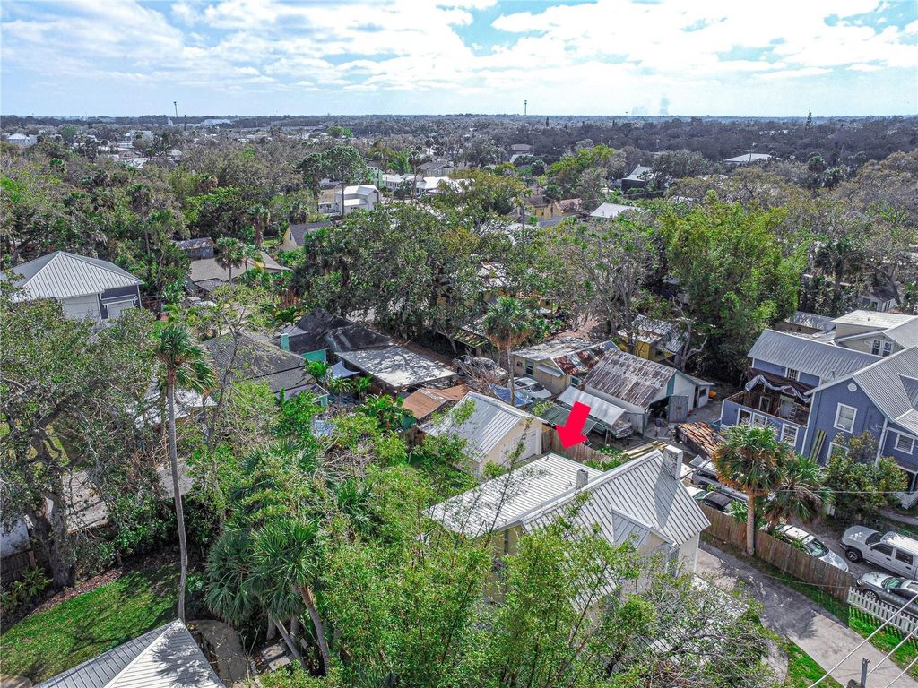 Image 28 of property listing at 208 MARY AVENUE, New Smyrna Beach, FL 32168