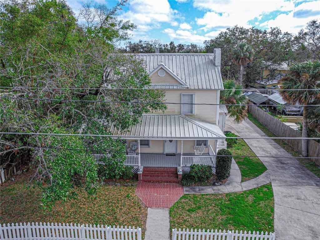 Image 31 of property listing at 208 MARY AVENUE, New Smyrna Beach, FL 32168