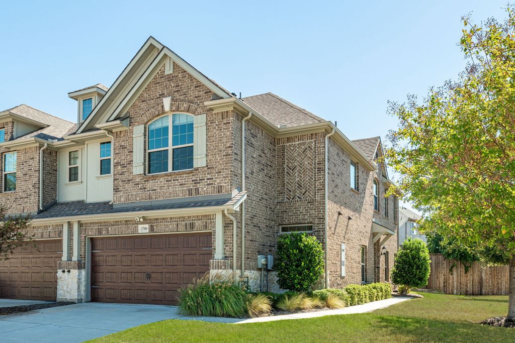 2700 Starburst Drive, Little Elm, TX 75068