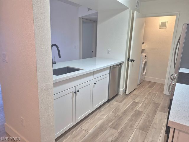 1150 North Buffalo Drive 2039, Las Vegas, NV 89128