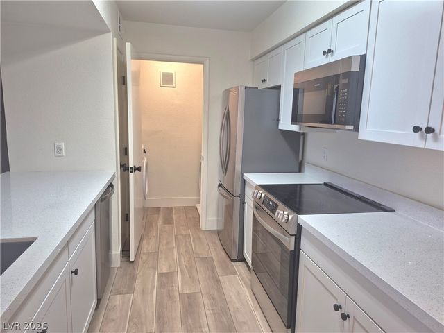1150 North Buffalo Drive 2039, Las Vegas, NV 89128
