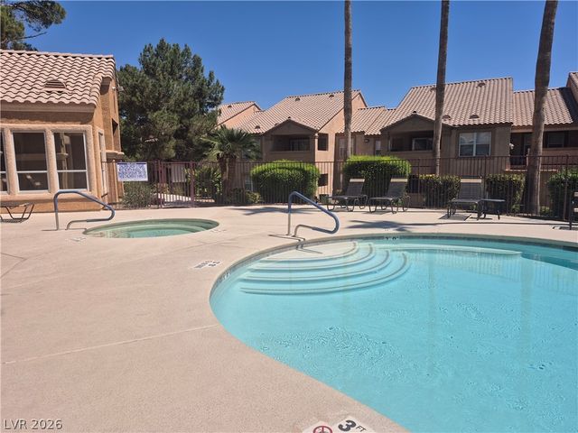 1150 North Buffalo Drive 2039, Las Vegas, NV 89128