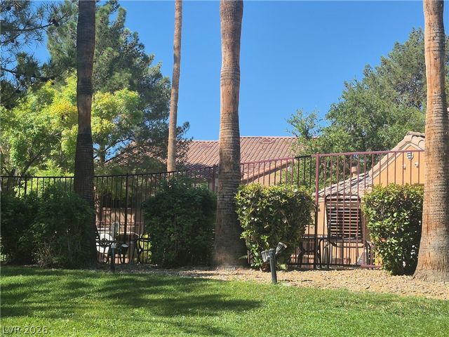 1150 North Buffalo Drive 2039, Las Vegas, NV 89128