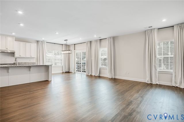 8601 Forge Gate Ln, Chesterfield, VA 23832