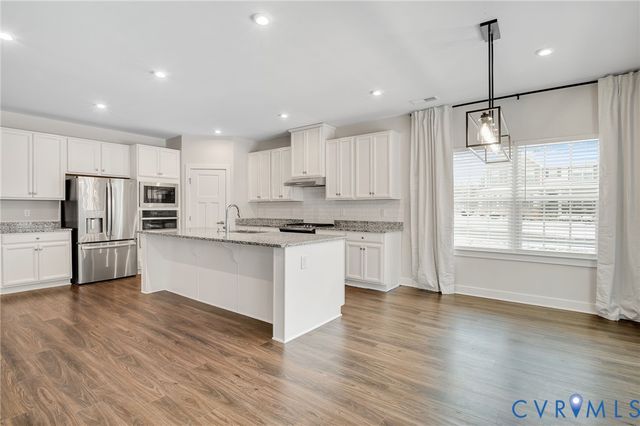 8601 Forge Gate Ln, Chesterfield, VA 23832