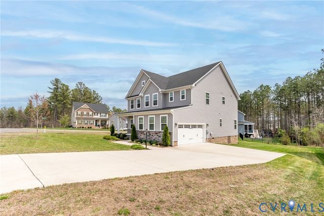8601 Forge Gate Ln, Chesterfield, VA 23832