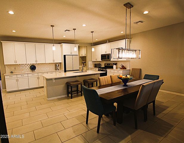 925 S 107TH Drive, Avondale, AZ 85323