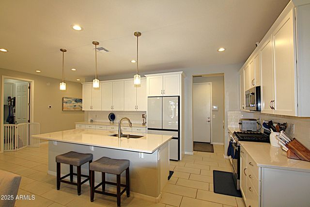 925 S 107TH Drive, Avondale, AZ 85323