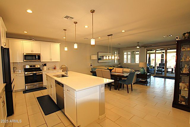 925 S 107TH Drive, Avondale, AZ 85323