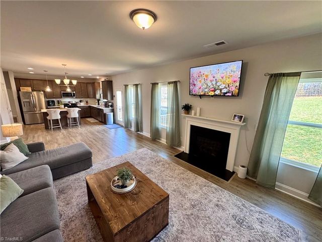 114 Laced Maple Court, Reidsville, NC 27320