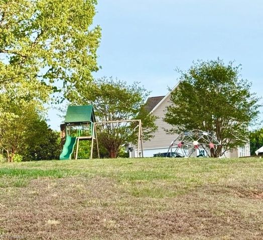 114 Laced Maple Court, Reidsville, NC 27320