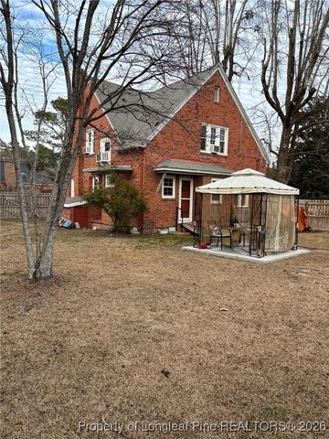201 W 17TH Street W, Lumberton, NC 28358