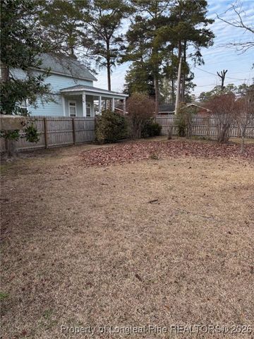 201 W 17TH Street W, Lumberton, NC 28358