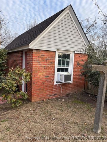 201 W 17TH Street W, Lumberton, NC 28358