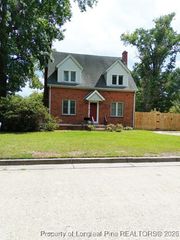 201 W 17TH Street W, Lumberton, NC 28358