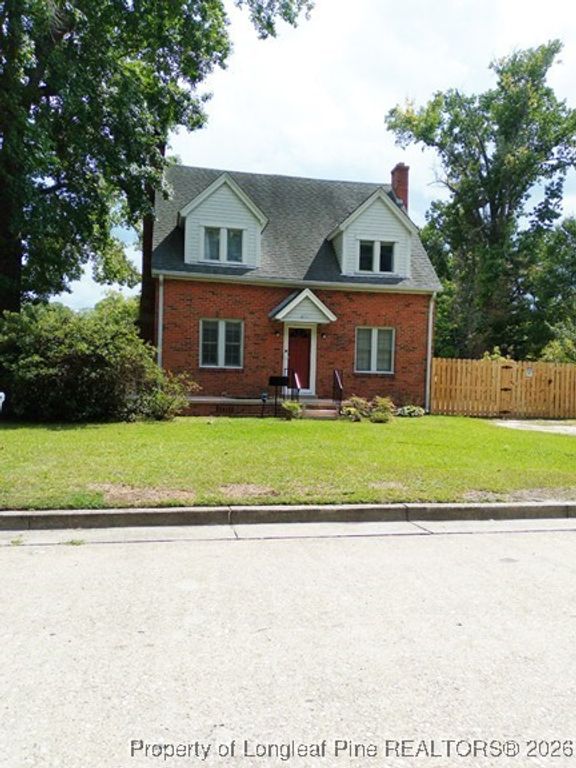 201 W 17TH Street W, Lumberton, NC 28358