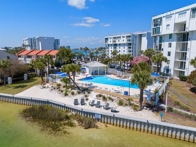 30 Moreno Point Road 305C, Destin, FL 32541
