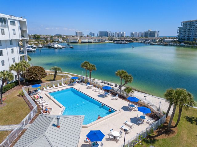 30 Moreno Point Road 305C, Destin, FL 32541