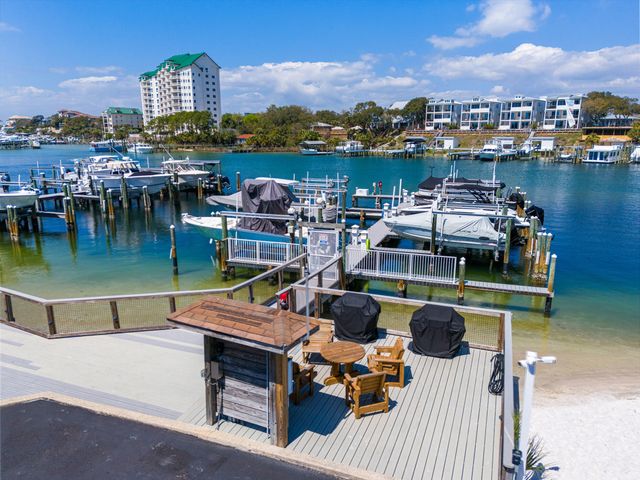 30 Moreno Point Road 305C, Destin, FL 32541