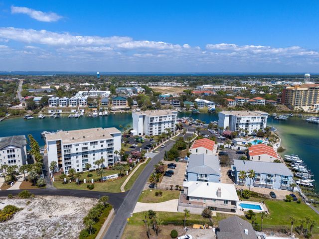 30 Moreno Point Road 305C, Destin, FL 32541