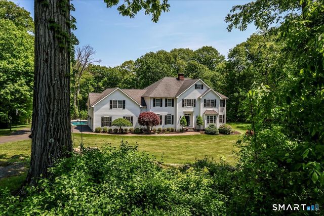 8 Rock Ridge Court, New Fairfield, CT 06812