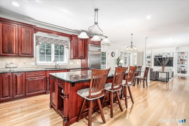8 Rock Ridge Court, New Fairfield, CT 06812