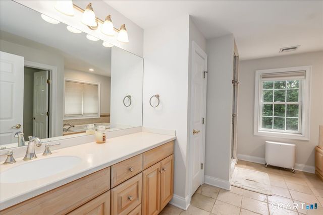 8 Rock Ridge Court, New Fairfield, CT 06812