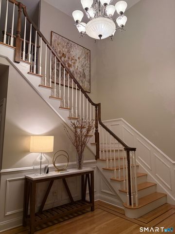8 Rock Ridge Court, New Fairfield, CT 06812