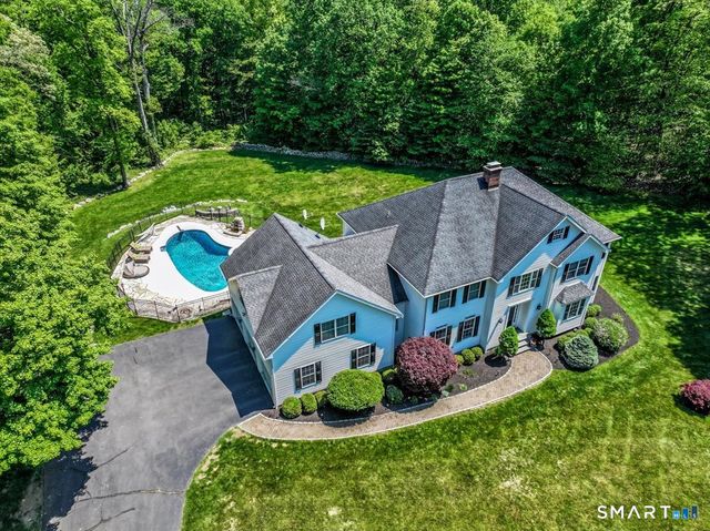8 Rock Ridge Court, New Fairfield, CT 06812