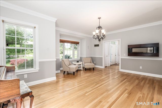 8 Rock Ridge Court, New Fairfield, CT 06812