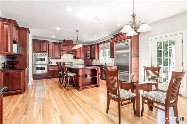 8 Rock Ridge Court, New Fairfield, CT 06812