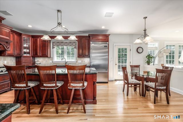 8 Rock Ridge Court, New Fairfield, CT 06812