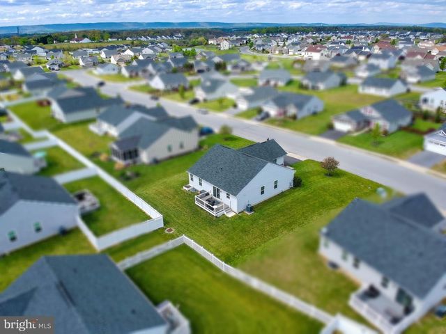 130 NORFOLK LN, Martinsburg, WV 25405