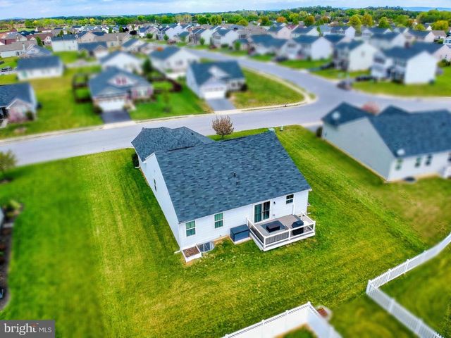 130 NORFOLK LN, Martinsburg, WV 25405