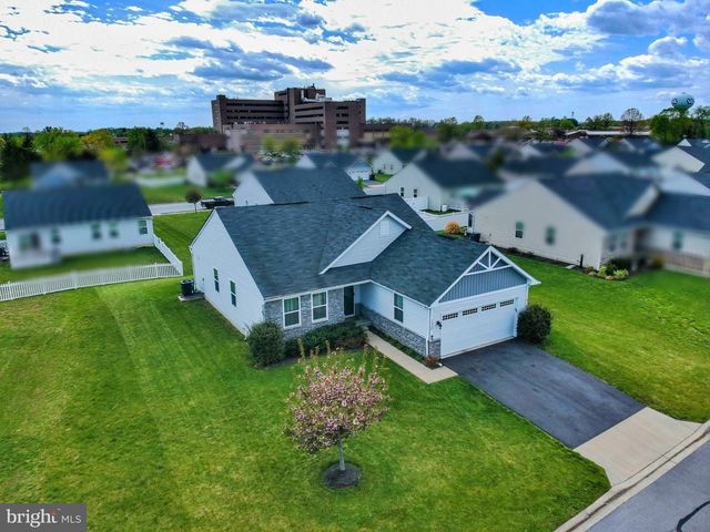 130 NORFOLK LN, Martinsburg, WV 25405