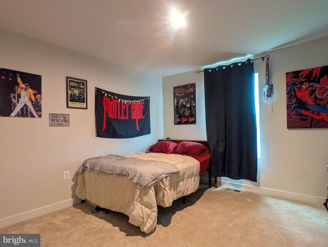 130 NORFOLK LN, Martinsburg, WV 25405