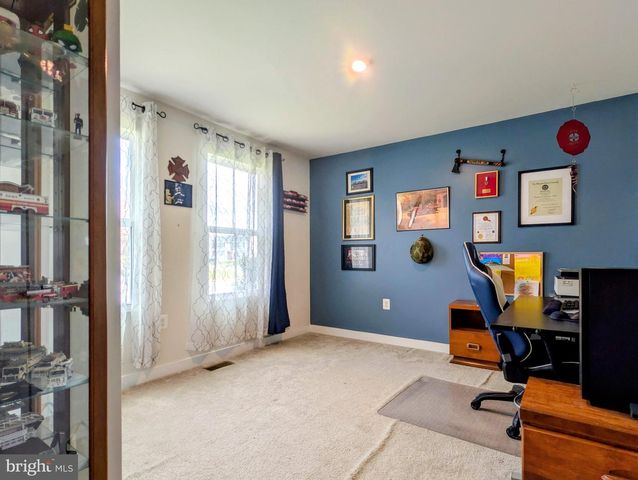 130 NORFOLK LN, Martinsburg, WV 25405