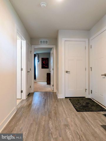 130 NORFOLK LN, Martinsburg, WV 25405