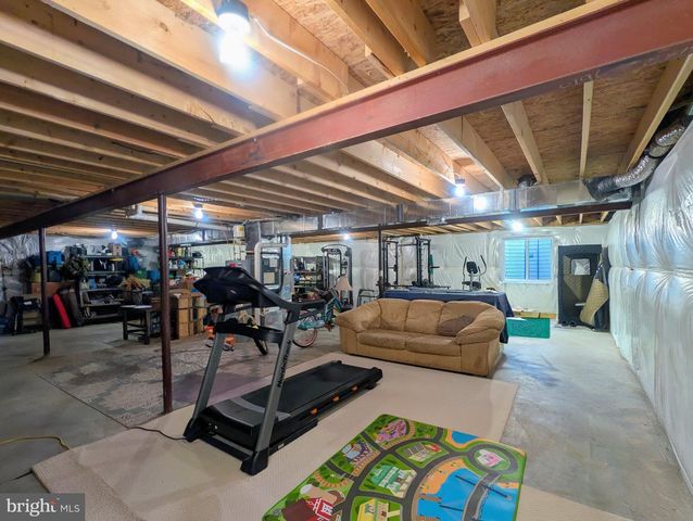 130 NORFOLK LN, Martinsburg, WV 25405