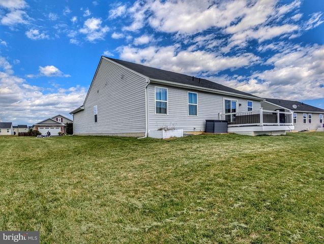 130 NORFOLK LN, Martinsburg, WV 25405